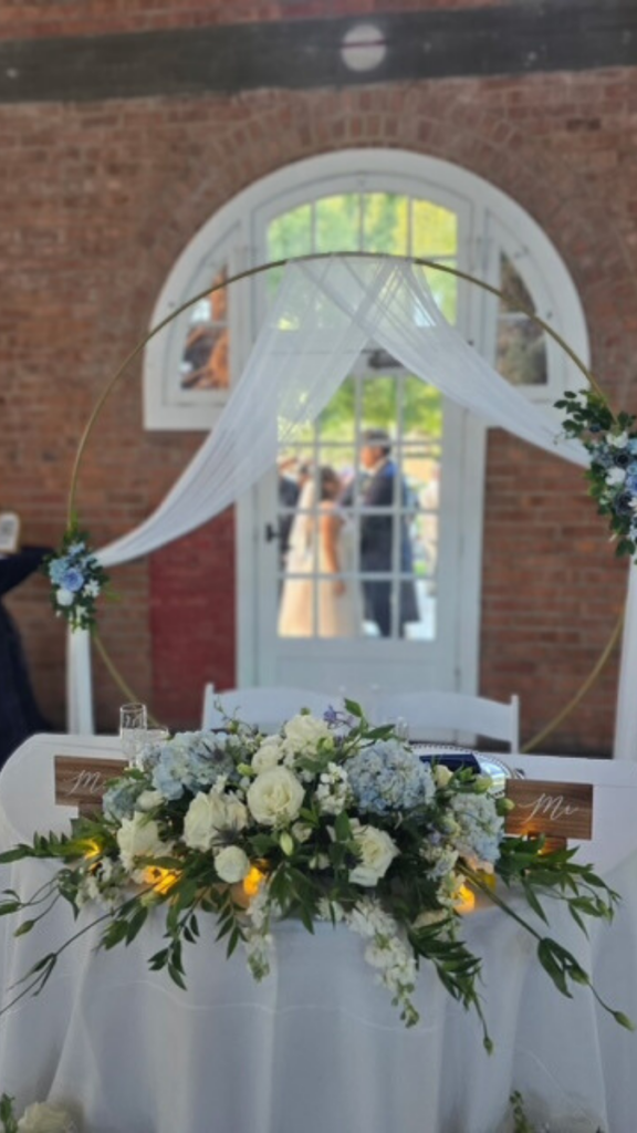 Custom wedding arch by Event Flow Co. at The Brick, San Diego | Florals by Humming Blossoms